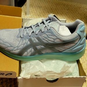 ASICS Gel Quantum Infinity 2 size 8